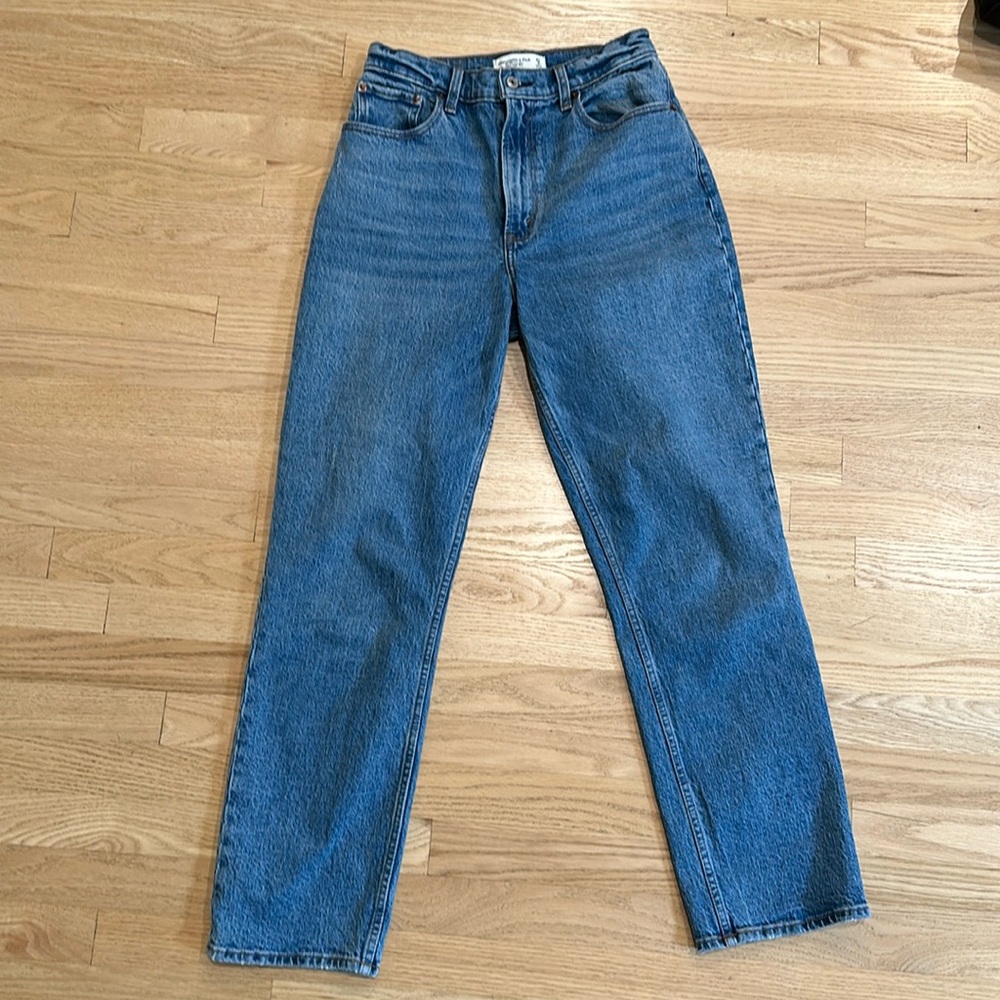 Jeans- 90’s straight ultra high rise